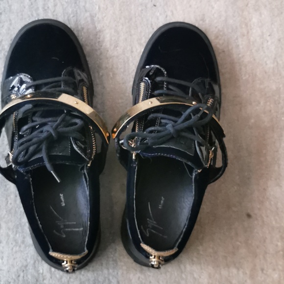 Giuseppe Zanotti 43.5 Italy - Picture 4 of 6